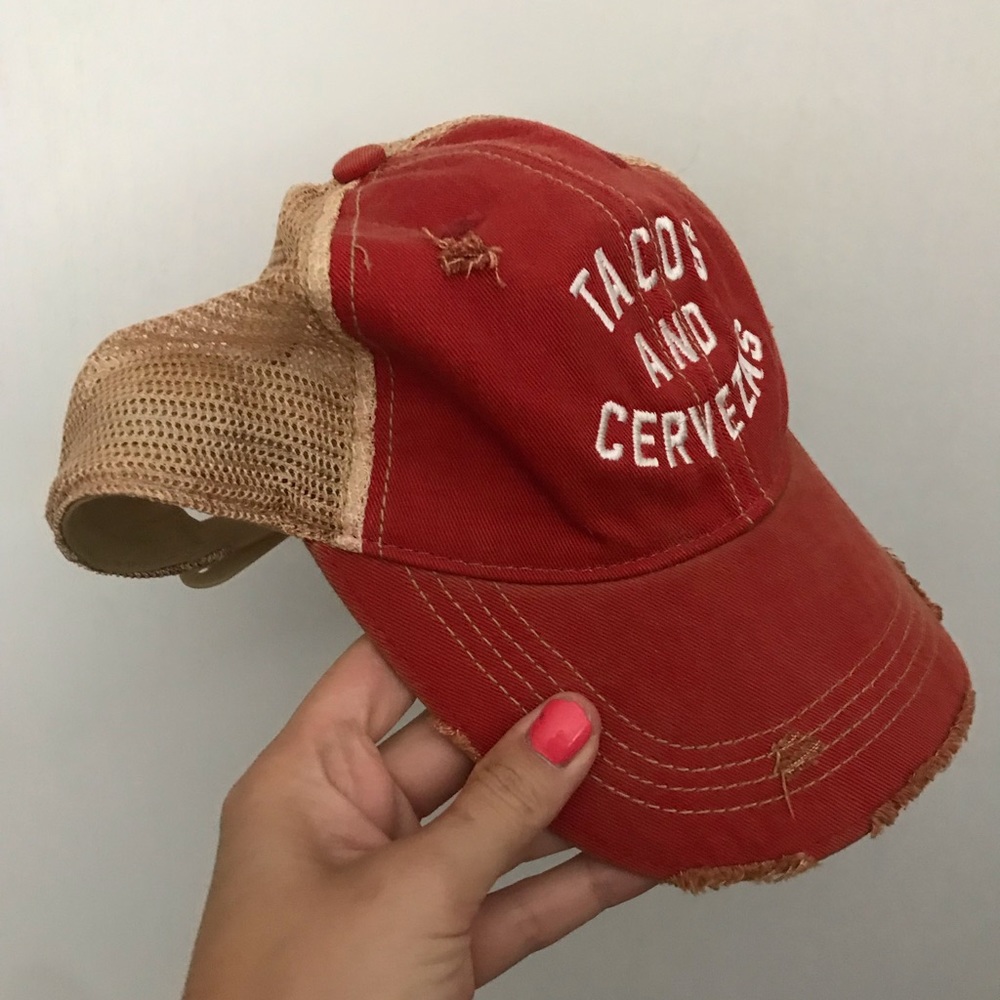 Cute hat! - Picture 2 of 3